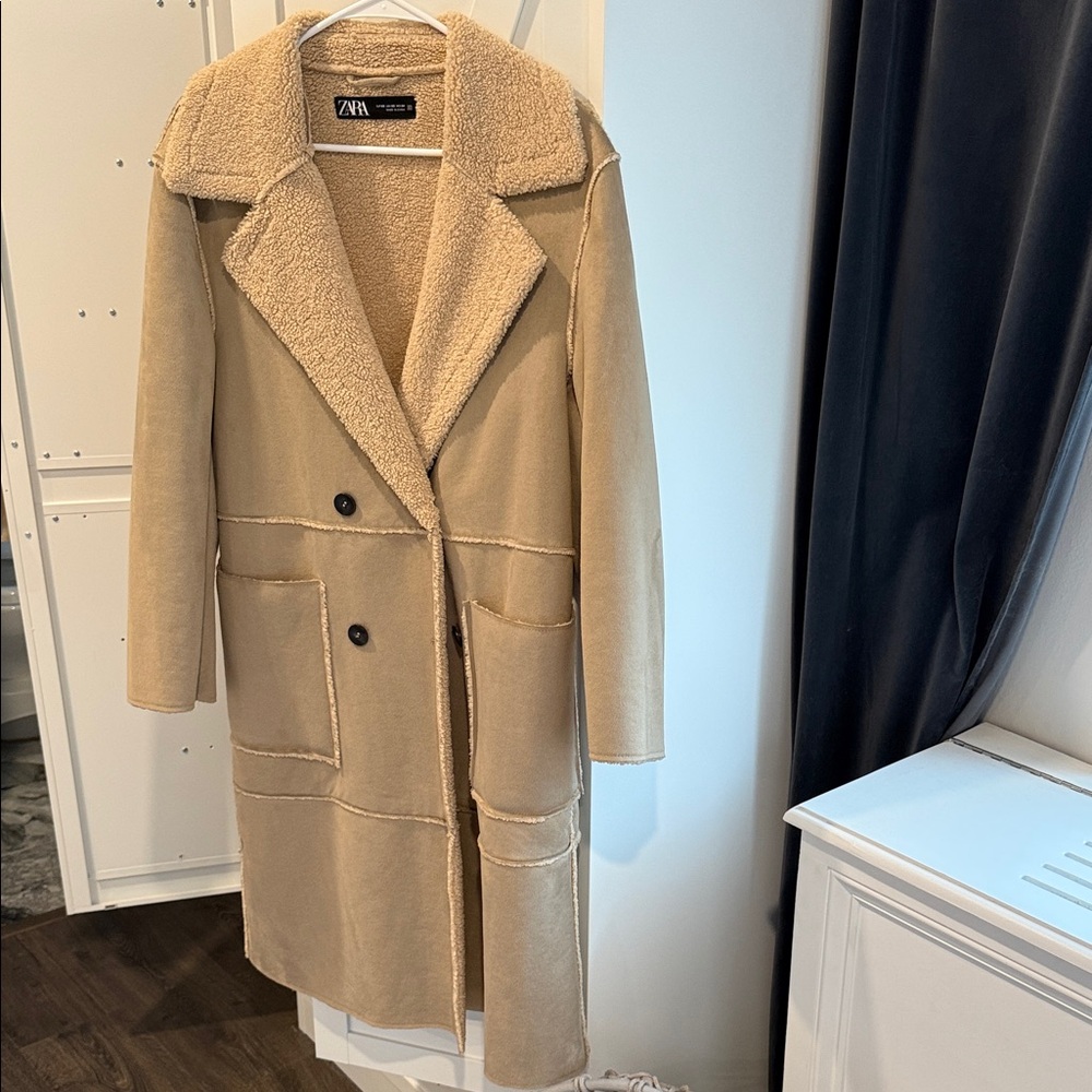 Zara Beige Shearling Collar Coat